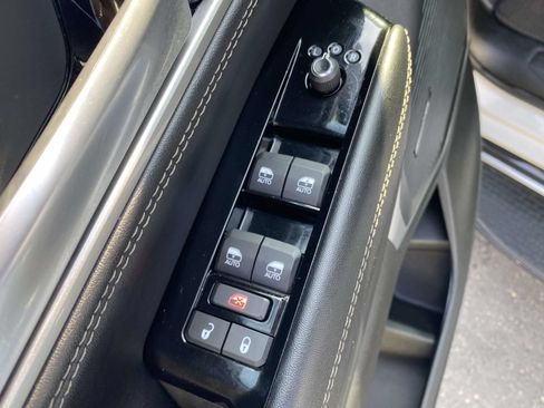 Used 2024 Jeep Wagoneer Series III AWD/4WD image 18