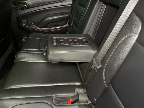 Used 2018 Chevrolet Suburban LT image 56