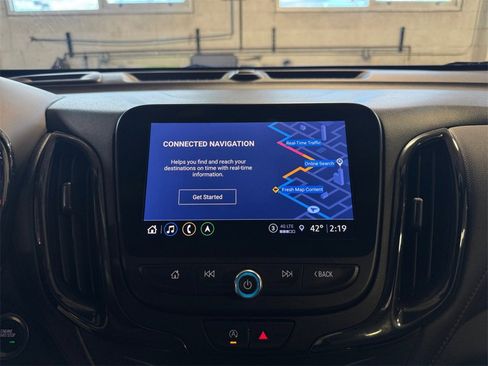 Used 2022 Chevrolet Equinox RS w/ Infotainment Package image 19