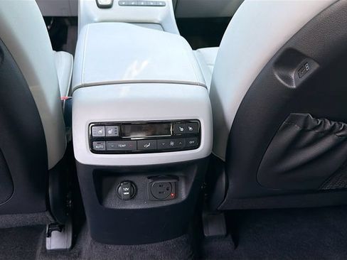 Used 2025 Hyundai Palisade SEL AWD/4WD image 25