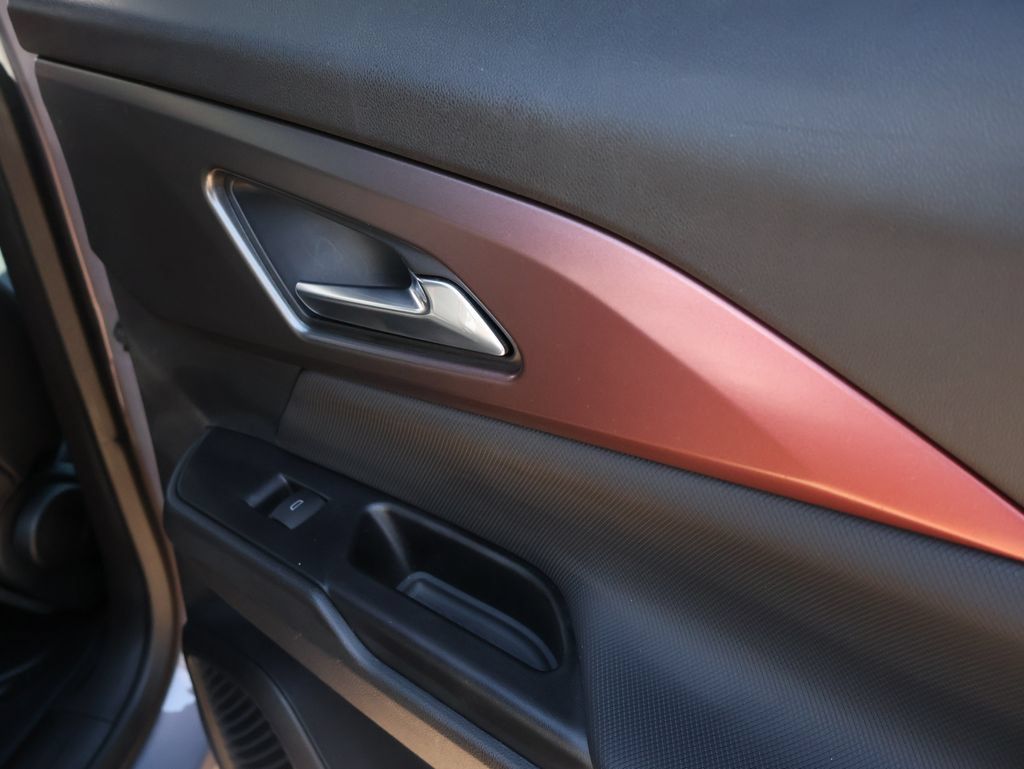 Certified 2024 Chevrolet Equinox EV RS FWD image 14