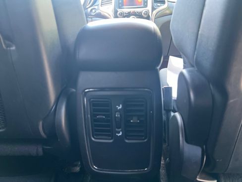 Used 2014 Jeep Grand Cherokee Laredo w/ Quick Order Package 23E AWD/4WD image 17