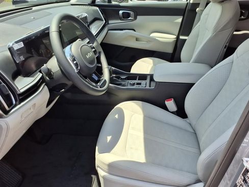 New 2025 Kia Sorento S image 10