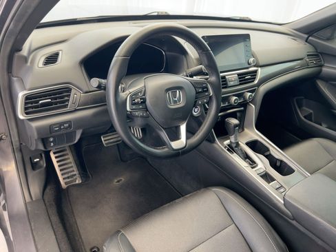 Used 2019 Honda Accord Sport image 4