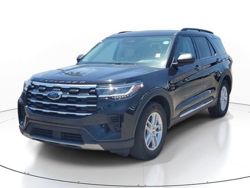 Used 2025 Ford Explorer Active RWD image 4