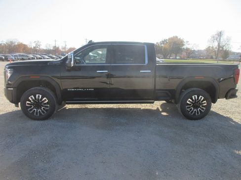 New 2026 GMC Sierra 2500 Denali Ultimate image 10