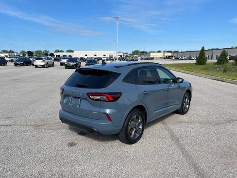 Used 2024 Ford Escape ST-Line w/ Tech Pack #1 AWD/4WD image 5