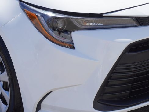 Used 2024 Toyota Corolla LE FWD image 3