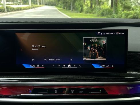 New 2025 BMW i7 xDrive60 image 20