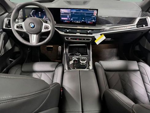Used 2026 BMW X5 xDrive40i w/ M Sport Package AWD/4WD image 11