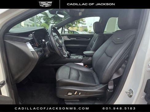 Certified 2024 Cadillac XT5 Premium Luxury FWD image 19