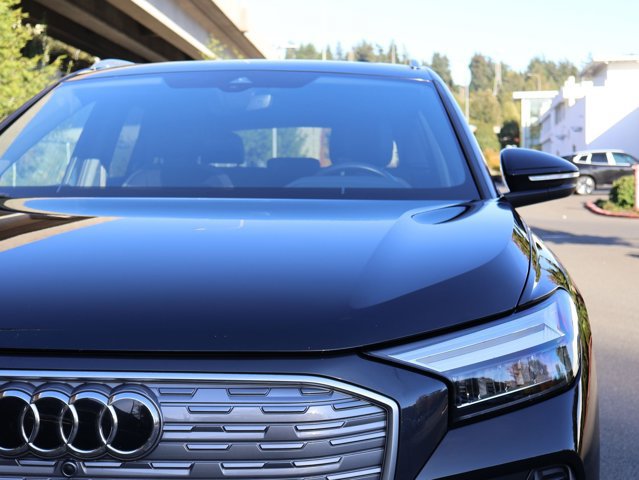 Used 2022 Audi Q4 e-tron Premium Plus AWD/4WD image 2