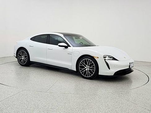 Used 2022 Porsche Taycan RWD image 3