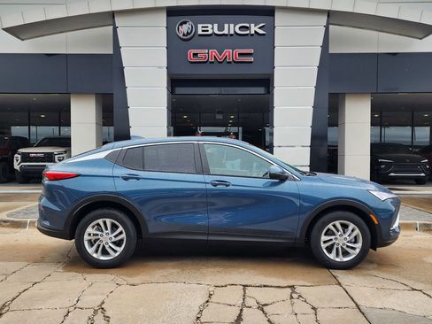 New 2026 Buick Envista Preferred FWD image 3