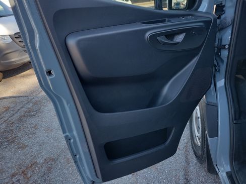 Used 2024 Mercedes-Benz Sprinter 2500 image 18