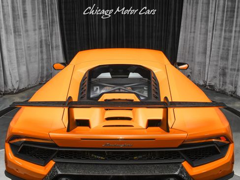 Used 2018 Lamborghini Huracan Performante image 37
