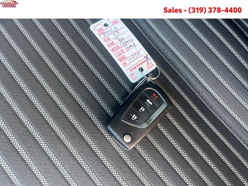 Certified 2023 Toyota Camry SE FWD image 19