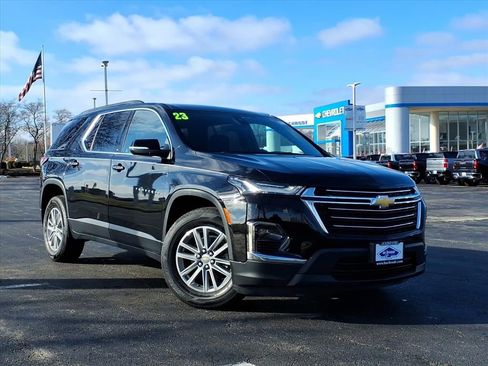 Certified 2023 Chevrolet Traverse LT image 1