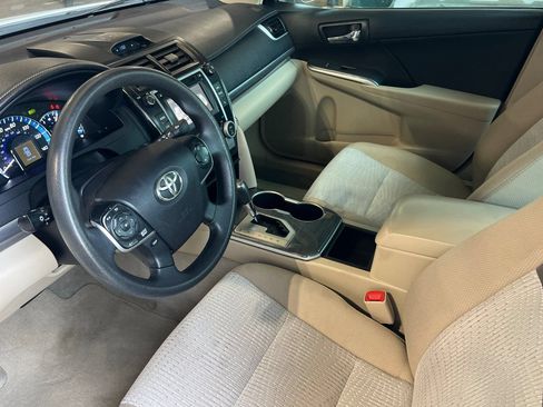 Used 2014 Toyota Camry LE FWD image 10