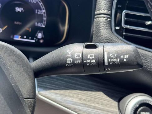Used 2022 Jeep Wagoneer Series III w/ Flexible Seating Group AWD/4WD image 22
