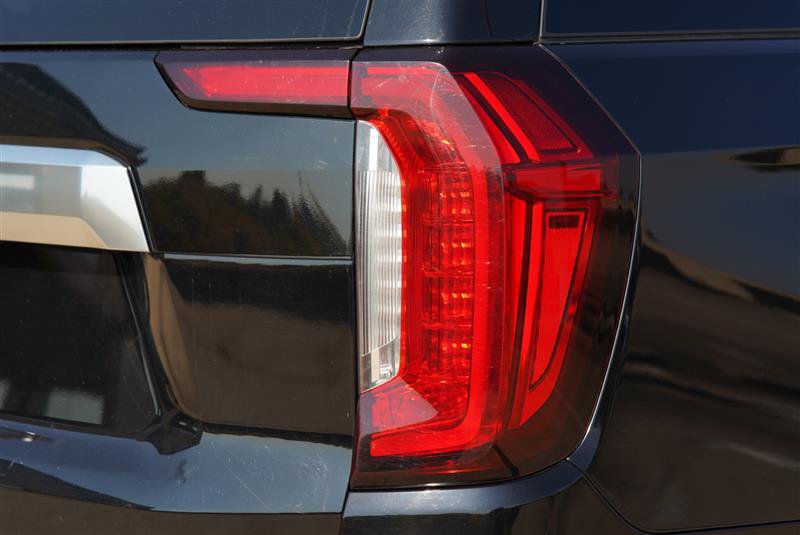 Used 2021 GMC Yukon Denali w/ Denali Premium Package AWD/4WD image 41