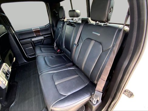 Used 2015 Ford F150 Platinum w/ Equipment Group 701A Luxury AWD/4WD image 18