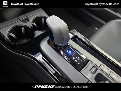 Used 2026 Toyota Prius Plug-In Hybrid FWD image 33