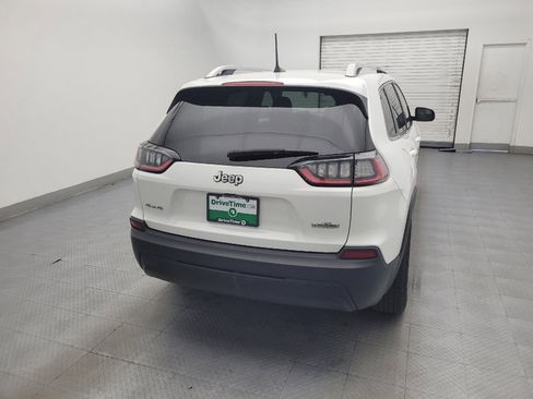 Used 2019 Jeep Cherokee Latitude Plus w/ Cold Weather Group AWD/4WD image 7