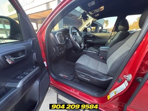 Used 2021 Toyota Tacoma TRD Off-Road w/ Technology Package AWD/4WD image 24