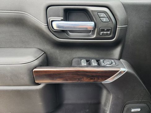 Used 2020 GMC Sierra 1500 SLT RWD image 23