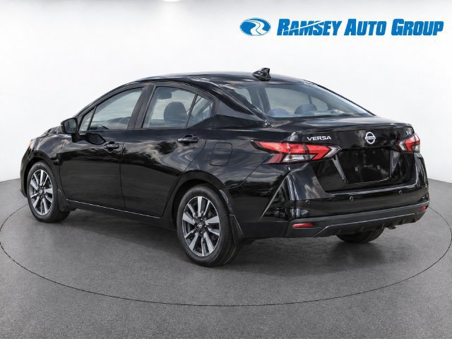 Used 2020 Nissan Versa SV FWD image 3