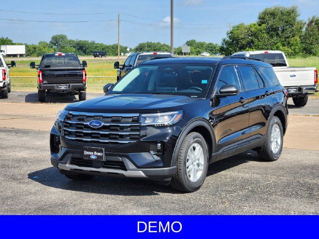 New 2026 Ford Explorer Active w/ Active Comfort Package RWD image 3