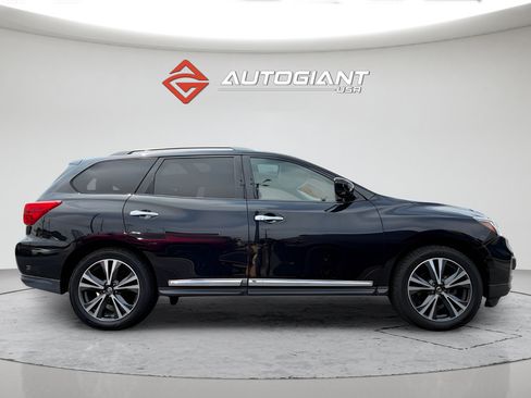 Used 2020 Nissan Pathfinder Platinum FWD image 9