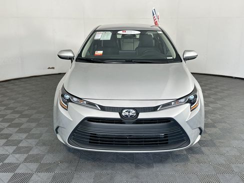 Certified 2025 Toyota Corolla LE FWD image 8