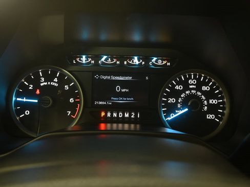 Used 2015 Ford F150 XLT w/ Equipment Group 302A Luxury image 24