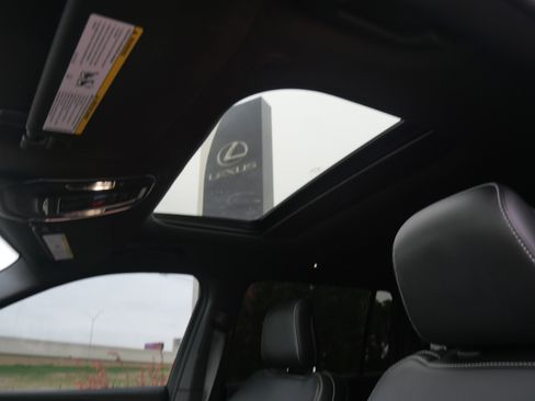 Used 2025 Jeep Grand Cherokee L Altitude image 10