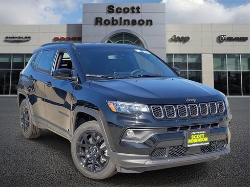 New 2026 Jeep Compass Latitude image 1