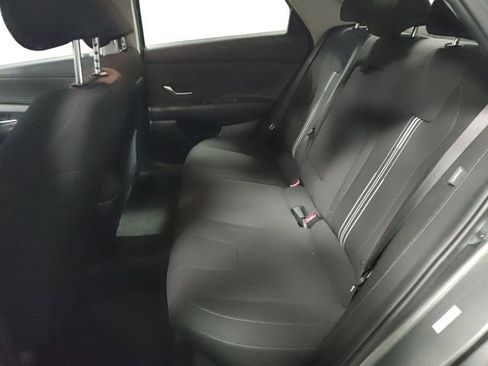 Certified 2025 Hyundai Elantra SEL image 13