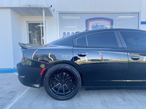 Used 2015 Dodge Charger R/T image 27