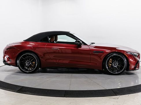 Used 2022 Mercedes-Benz SL 63 AMG 4MATIC w/ AMG Aerodynamic Package image 35