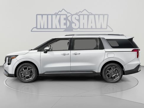 Used 2025 Kia Carnival SX FWD image 3