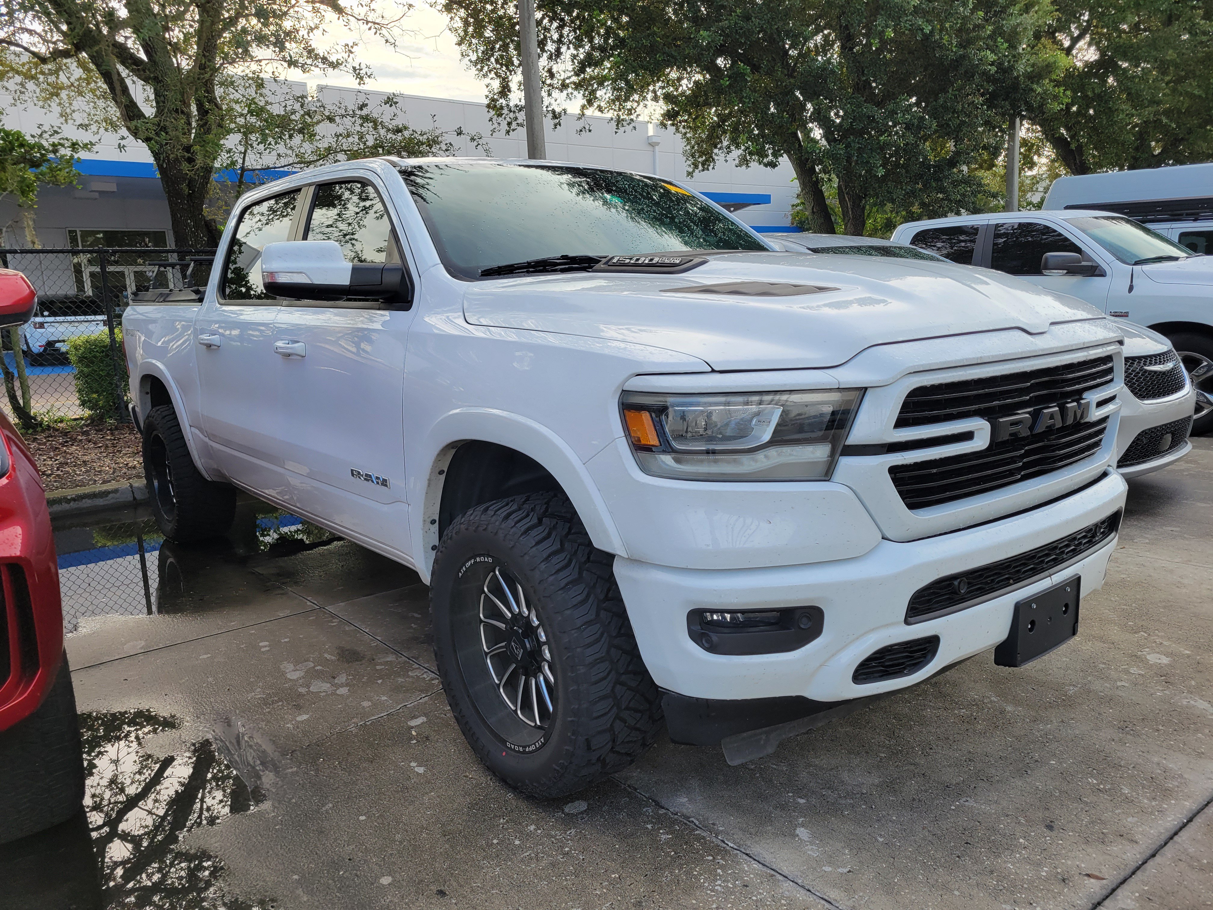 Used 2020 RAM 1500 Laramie w/ Sport Appearance Package AWD/4WD image 4