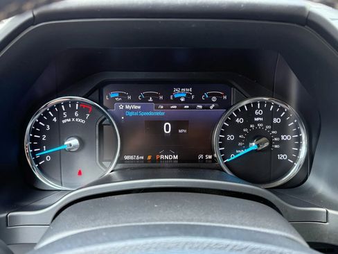 Used 2020 Ford Expedition Platinum image 11