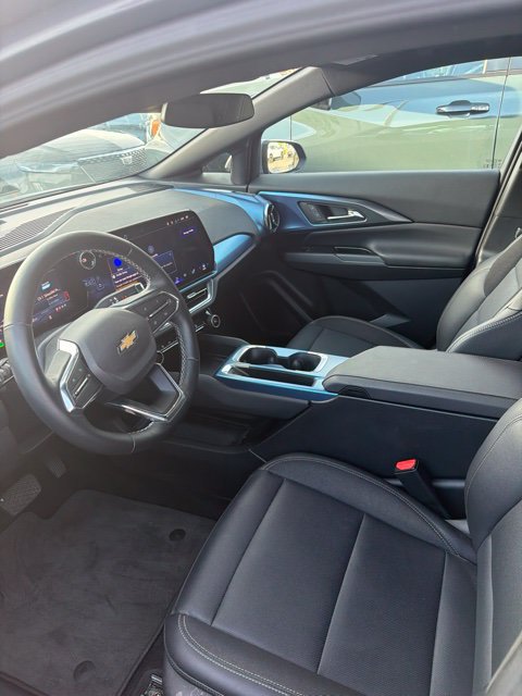 Used 2024 Chevrolet Equinox EV LT FWD image 11