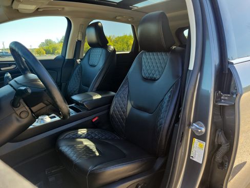 Used 2024 Ford Edge Titanium w/ Equipment Group 301A AWD/4WD image 14