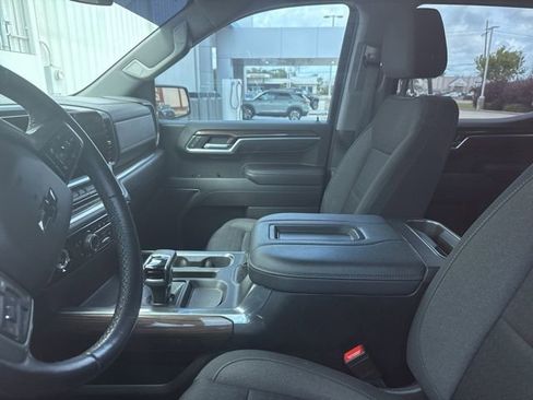 Used 2022 Chevrolet Silverado 1500 RST image 5