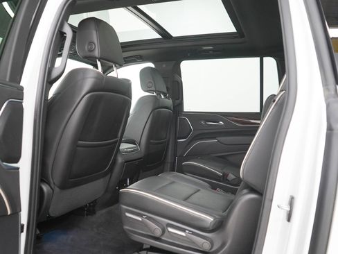 Used 2024 Cadillac Escalade ESV Premium Luxury w/ Performance Package AWD/4WD image 19