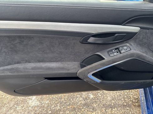 Used 2016 Porsche Cayman GT4 image 6