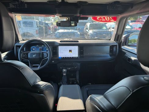 Used 2025 Ford Bronco Badlands AWD/4WD image 28