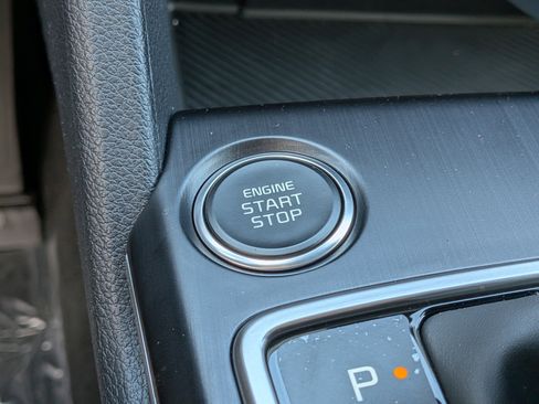 New 2026 Kia Sportage LX FWD image 32